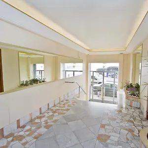 https://promenade-holiday-old-town-panoramic.fr-provencehotel.com